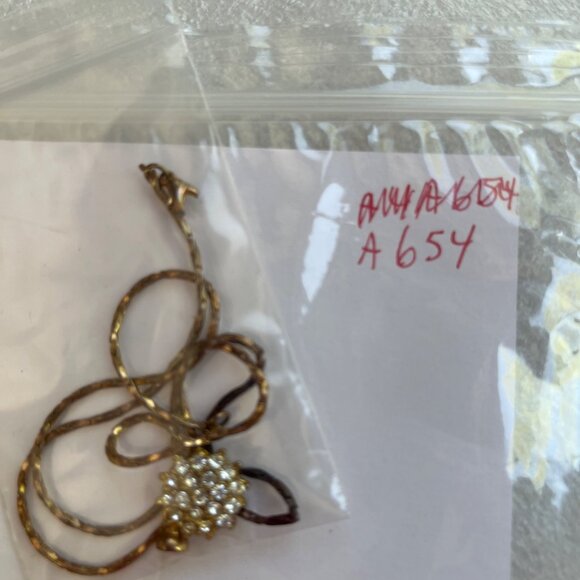 Gold-Tone Twisted Chain Necklace With Rhinestone Sunburst Pendant & Clasp Closur - Picture 6 of 6